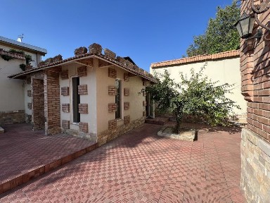 Продается дом 10 соток на Дархане