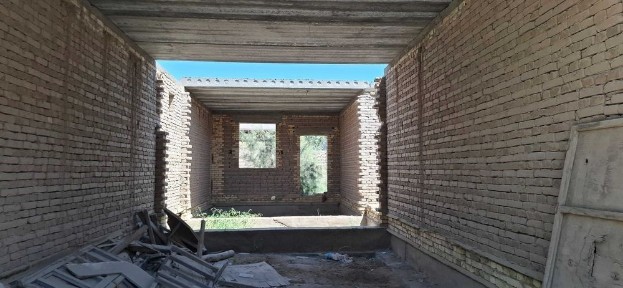 Qurilishi tugallanmagan 200m2 uy sotiladi