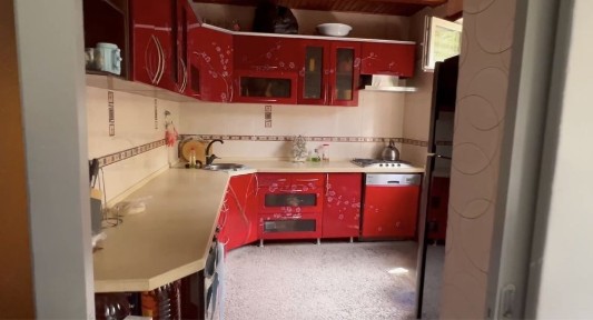 Продается квартира на Лабзаке ц13 Зульфияхоним улица Шайхонтахурский р