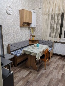 Сдаётся 2 х ком кв в Чирчике на питисотки 3 этаж с обстановкой