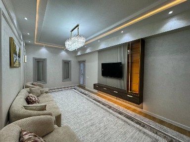 Продается 3 ком. Квартира на 2 этаже площадью 106 кв. м.