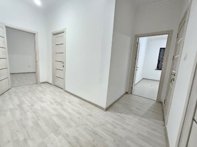 Продаётся Квартира двухкомнатная в Янгихаятском районе