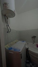 Kvartira qizlar uchun sheriklikga