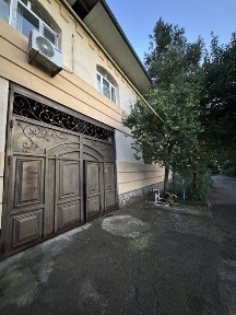 Большой дом- дача, Уртасарай