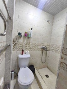 продается салон красоты. Ориентир Рисовый. Саракулька 300 кв