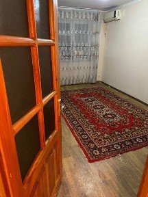 Срочно 2 хонали квартира сотилади!