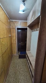 Чиланзар 24. Срочно. Продается. 1 комнатная 2 х 6 балкон