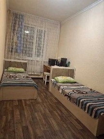 Продаётся 4/1/4 на Ялангаче Среднее состояние Ориентир Парк Локомотив
