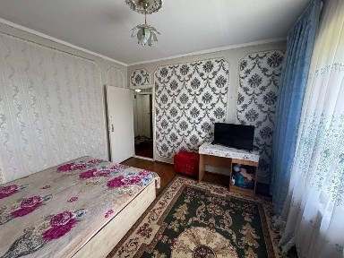 Кибрай сентиридан 3 хоналик квартира ижарага берилади