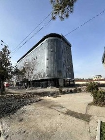 ЗДАНИЕ 9500 кв. м вдоль дороги. Можно частями. Под офис/учебный центр