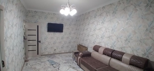Массив Феруза 3. Продам квартиру одна переделана в 2х