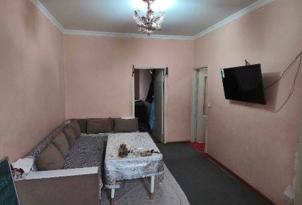 Чиланзар 2 кв Рядом Метро. 2 комнатнач квартира