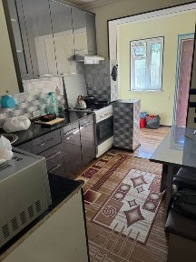 3 хонали Уй сотилади 1 Чи этаж. Жихозлари билан. Хамма шароитга эга!