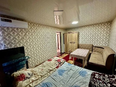 1 xona Gagarina 51 maktab