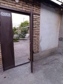 Uy sotiladi srochna