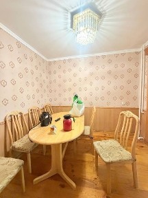 Чиланзар -23 кв 2/3/5. 42м2 Срочно Продам квартиру срочно