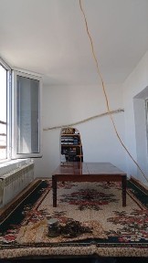 4 xonali 5-etaj Obldorni yon tarafi 12 avtobus yulini yoqasi