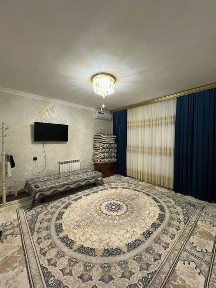 Узимни янги хаёт туманида 2 хонали уйимни сотаман 45 кв метрони олди