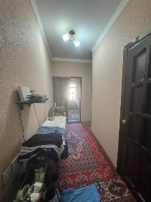 Срочно продается на Асалобод-2 (2/4/5 франция балкон 2х6 сред ремонт)