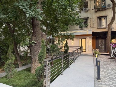Продается Евро офис Ор-р: метро Айбек 90м2