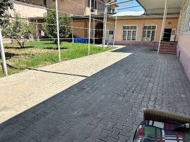 Продаётся дом на участке 6 соток Карасу-2