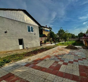 Uy sotiladi nabahor dacha