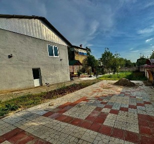 Uy sotiladi nabahor dacha