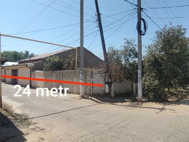 6 sotixli uy sotiladi srochna. Tayyor uy yashashga. Yo'l yuzi.