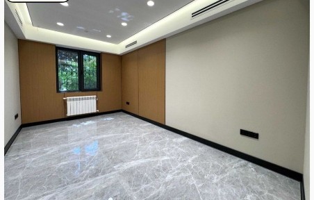 Центр, ул. Афрасияб, 220 кв. м
