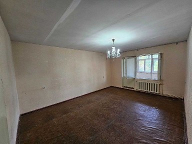 Продается Квартира 4/4/4 Банковский дом м. Беруний (Анколог. больница)
