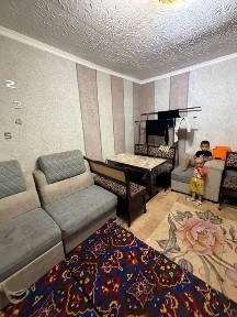 Продаю 1 комнатную квартиру Янгихает Спутник 8 деревянный дом