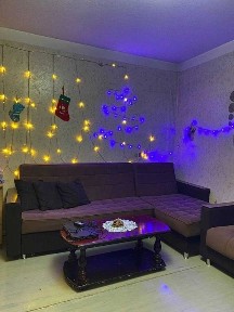 Продам 2 комнатую квартируи. Сто метров от кадышева базара.