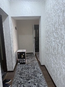 Срочно задаётся квартира 2х комнатная адреса еркин савдо 330$ торг