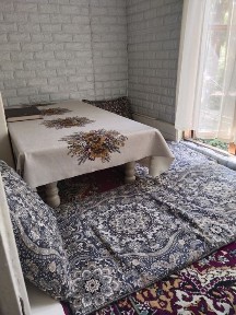 Uy juda yaxshi lokatsiyada joylashgan