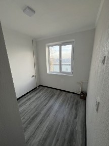 Chirchiq 1 xonali kvartira sotiladi