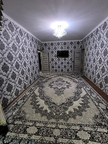 Qiziltepa markazidan qulay va arzon kvartira sotiladi