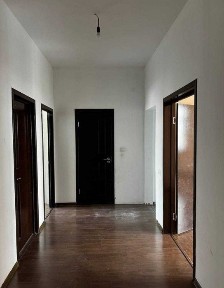 Продаю 1/3/4, 28м2. Кирпич. Массив Ялангач, ор-р 187 школа!