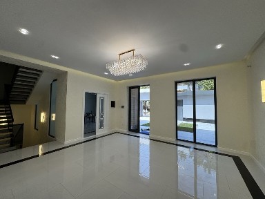 VIP-дом 500 м² | Центр Луначарского | 4 сотки