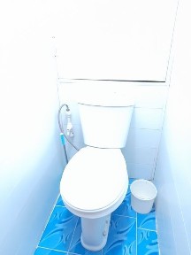 Срочно сдаётся 1 ком квартира без релтор 2 этаж яшнобод