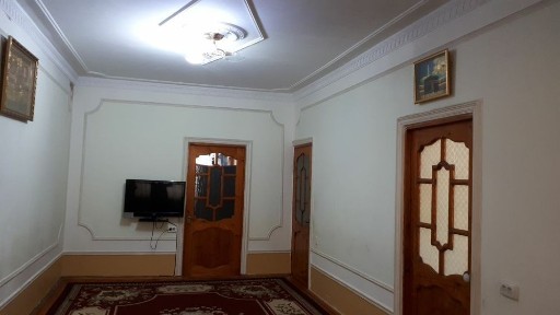Chilonzor 19: 1-qavat, 46m², Shaxsiy Ogorod va Parkovkali Uy Sotiladi
