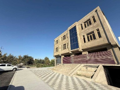 TAYYOR 3 QAVATLI NOTURAR BINO ijaraga beriladi #a944