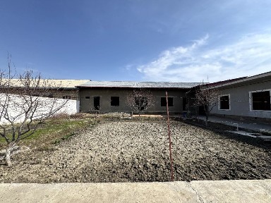 Samarqan viloyati Jomboy tumani hovli joy sotiladi