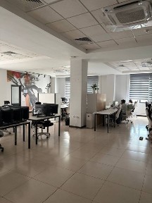 Аренда офиса в бизнес центре в Мукими Ор Piramit Tower