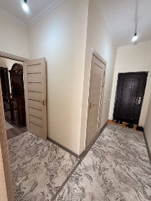 Qorasuv kvartira sotiladi 2 xonali