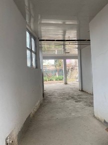 Uch qahramon Parvoz uchastka 60.000 kelishiladi