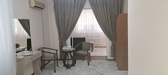 Ц-2 Алайский 1/1/4 Центр, метро А. Темур, А. Кодирий