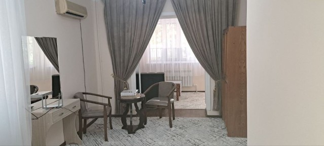 Ц-2 Алайский 1/1/4 Центр, метро А. Темур, А. Кодирий