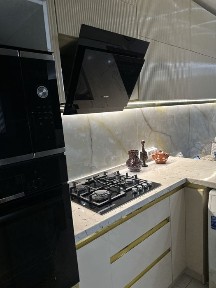 Продаю 3-х комнатную квартиру на м. Ойбек