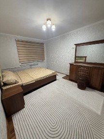 Метро Мирзо Улугбек Чиланзар 4 Продается 3 комнатная переделанная в 4х