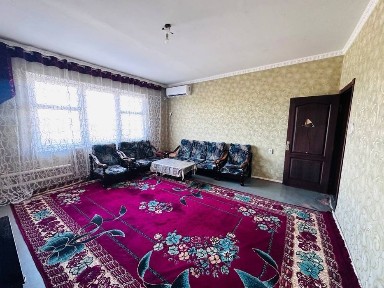 Продаю 4х комнатная каартира метро бий